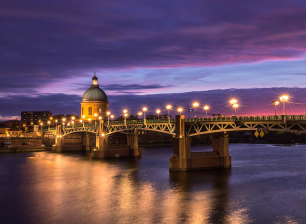 Río Garona al atardecer Toulouse
